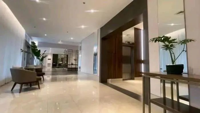 Jojie's Crib Taft East Gate Hotel